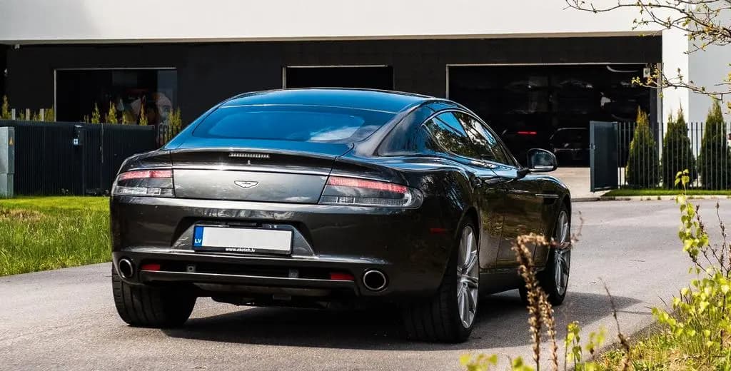 Main__Slider__Photo:Aston Martin Rapide V12 07/2010-0
