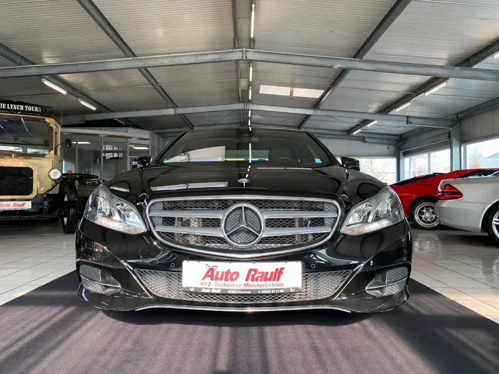 Main__Slider__Photo:Mercedes-Benz E 200 AVANTGARDE *AUTOMATIK*AHK*LED*PDC*NAVI* 11/2014-1