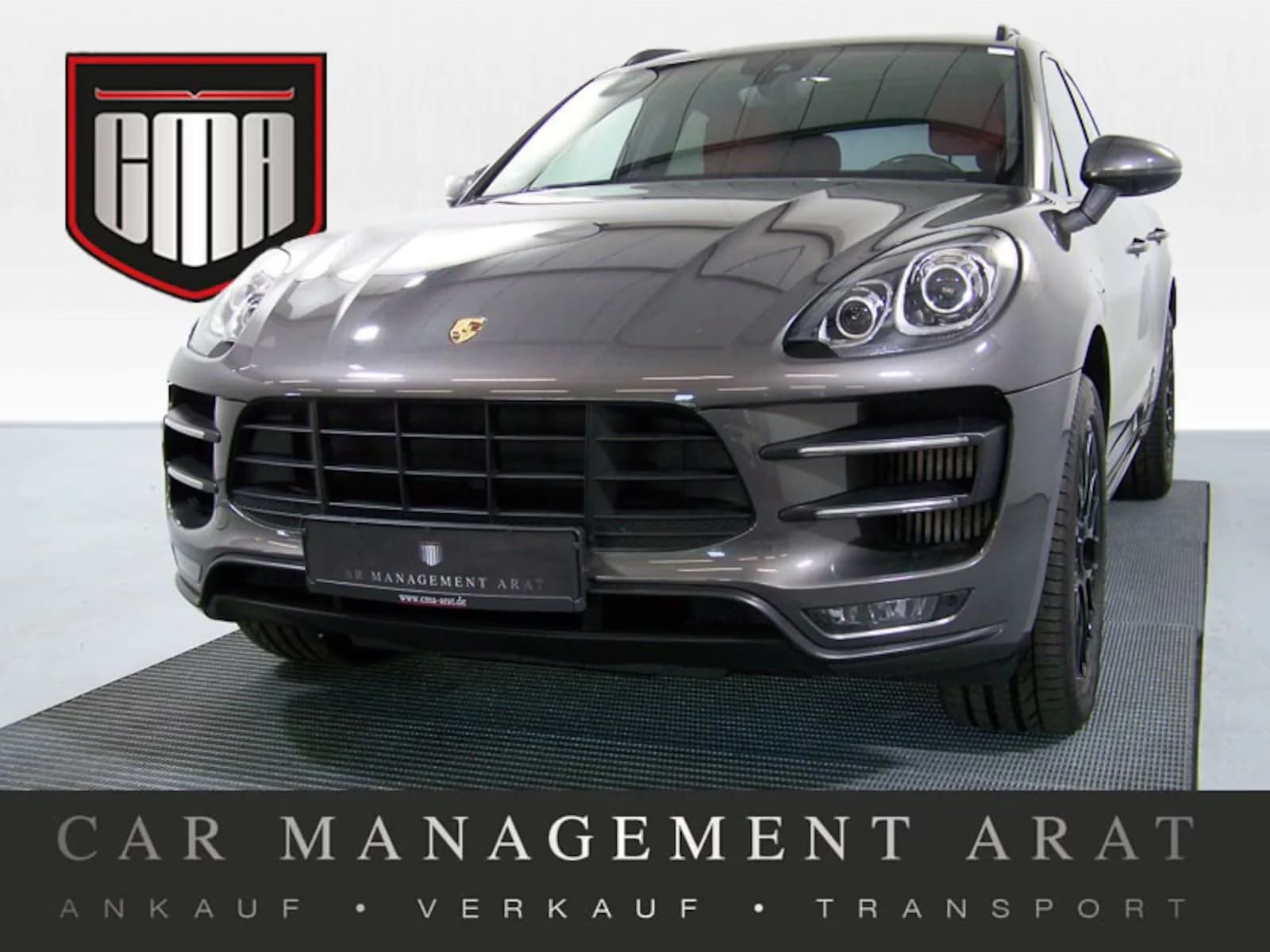 Main__Slider__Photo:Porsche Macan 08/2016-0