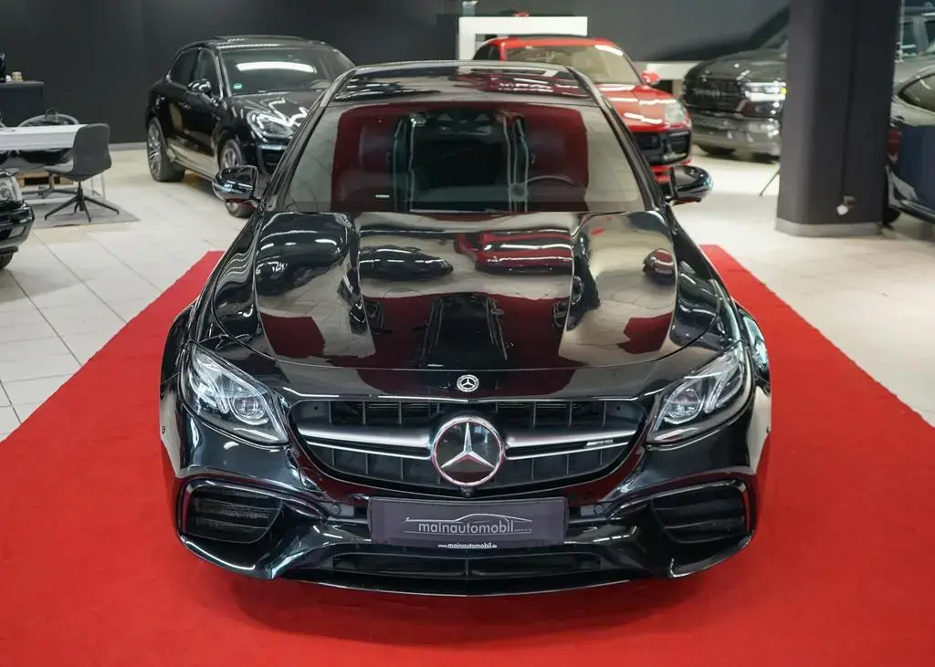 Main__Slider__Photo:Mercedes-Benz E-Class 63 AMG 4M MWST LED Widescreen Pano Burmester 08/2018-1