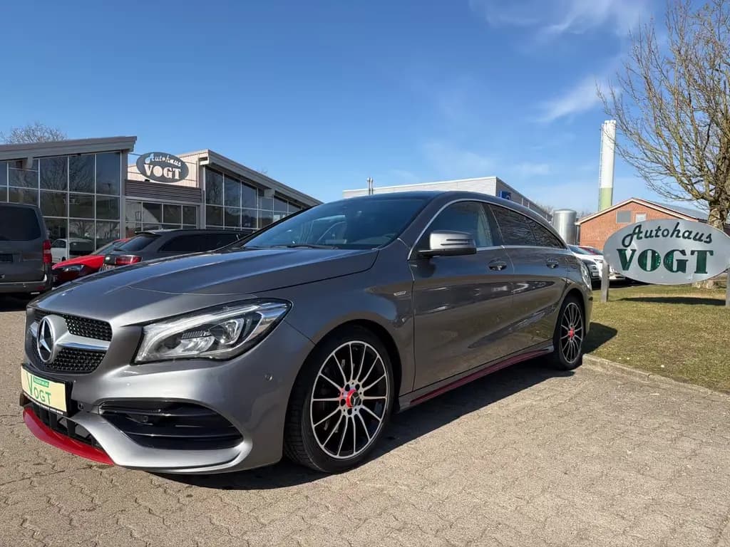 Main__Slider__Photo:Mercedes-Benz CLA-Class 220 CLA -Klasse Shooting Brake 4Matic AMGlin 02/2018-0