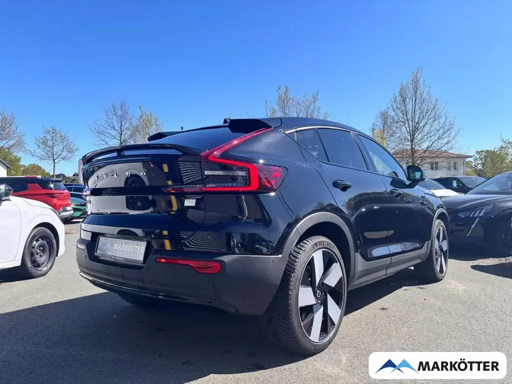 Main__Slider__Photo:Volvo C40 AWD Ultimate Recharge Pure Electric PANO/WP 11/2022-1