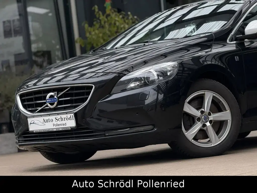 Main__Slider__Photo:Volvo V40 D3 Aut. Ocean Race, AHK, Bi-Xenon, Leder 04/2016-1