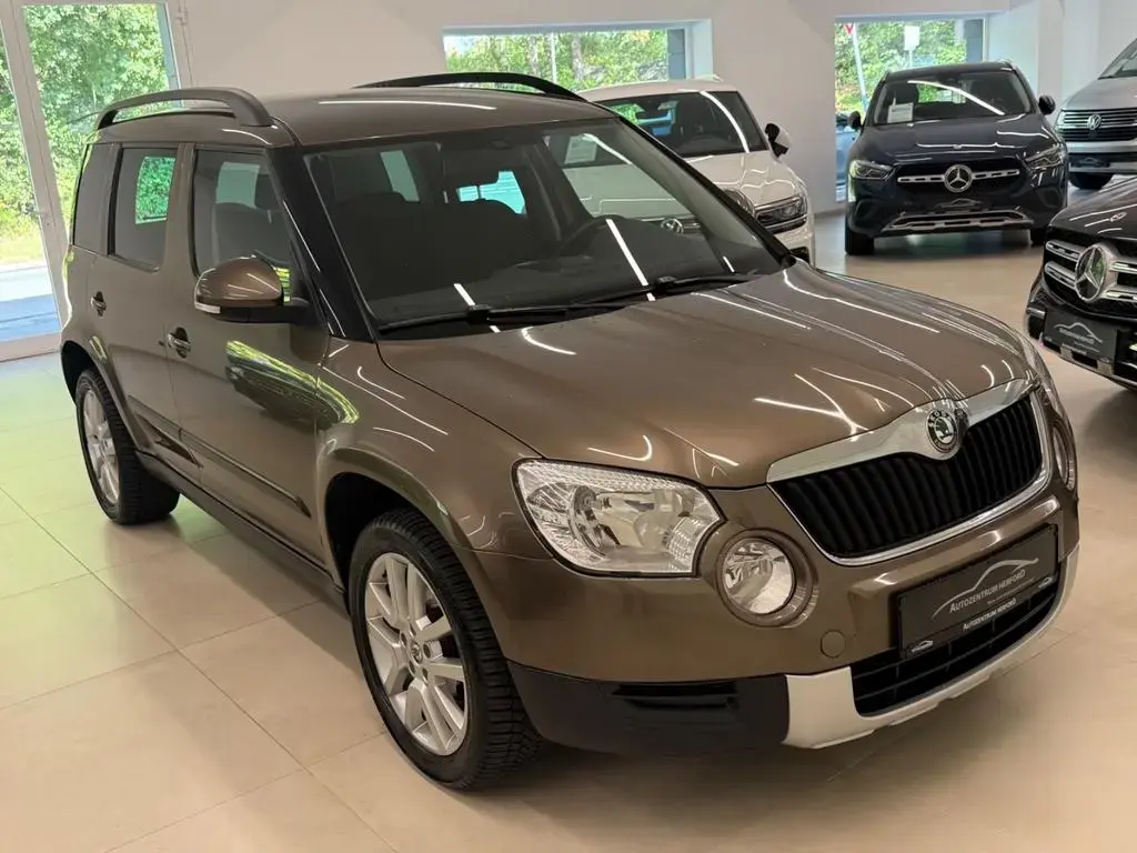 Main__Slider__Photo:Skoda Yeti Ambition Plus Edition 4x4 DSG PDC AHK 11/2010-1