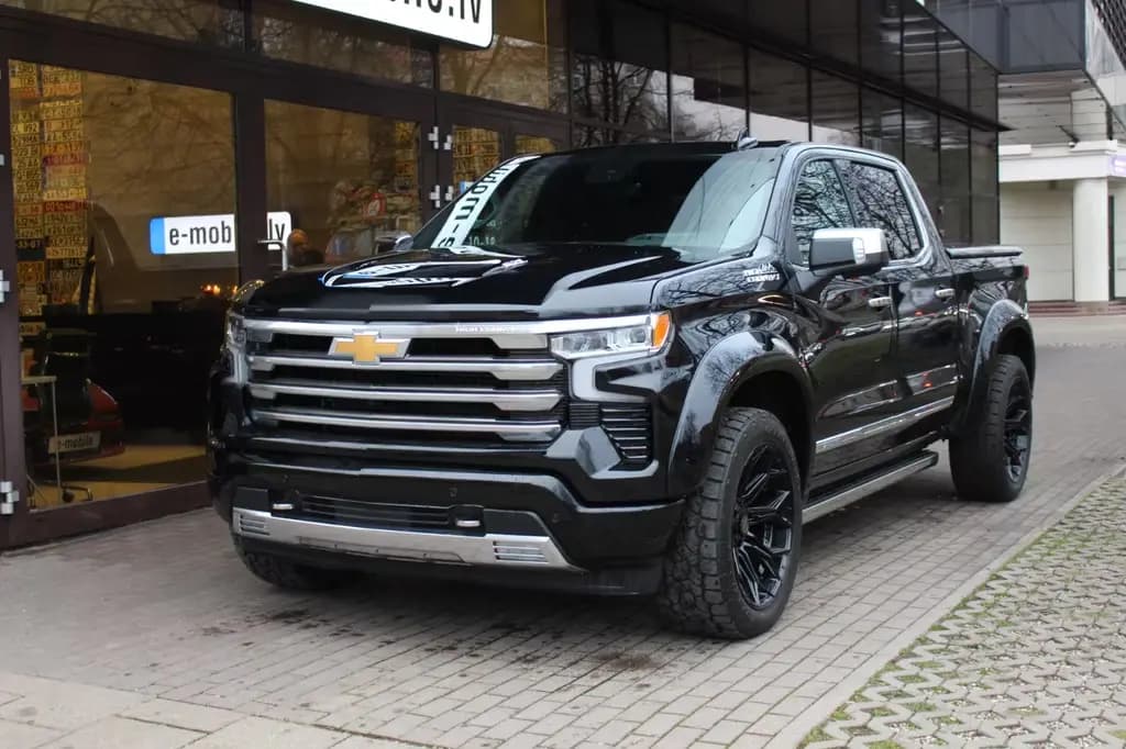 Main__Slider__Photo:Chevrolet Silverado High Country 6.2 Prins LGP EU REG NEU 12/2024-0