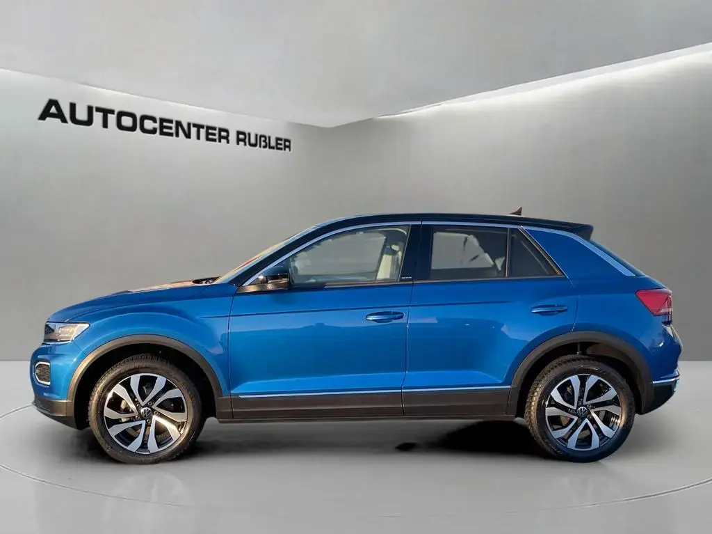 Main__Slider__Photo:Volkswagen T-Roc Active 01/2022-1