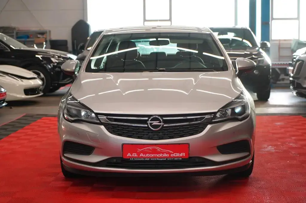 Main__Slider__Photo:Opel Astra K 1.0 EcoTec Lim. Klima*Sitzh*Tempomat*PDC 01/2018-1