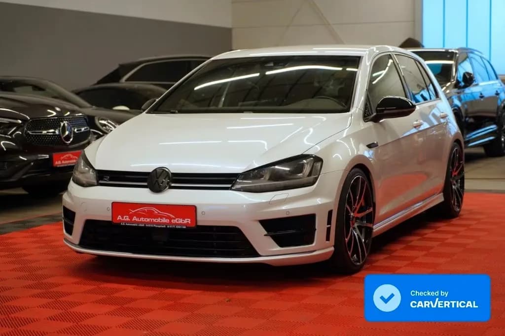 Main__Slider__Photo:Volkswagen Golf 01/2014-0