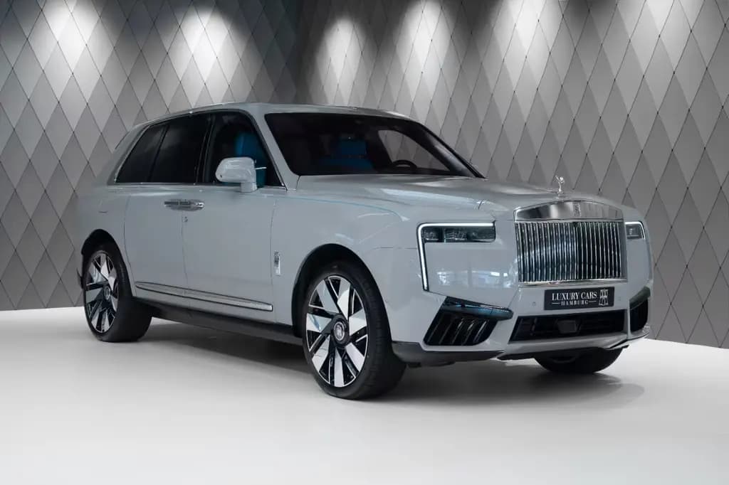 Main__Slider__Photo:Rolls-Royce Cullinan Series II 2026 GREY/TIFFANY 4 SEATS 01/2026-0
