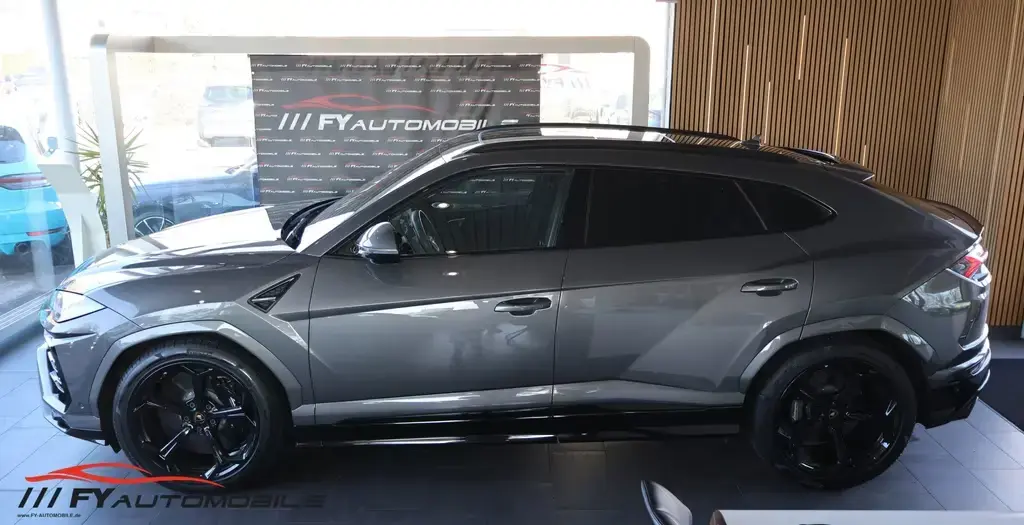 Main__Slider__Photo:Lamborghini Urus Head Up* AHK* Exclusiv* Service Neu! 06/2021-1