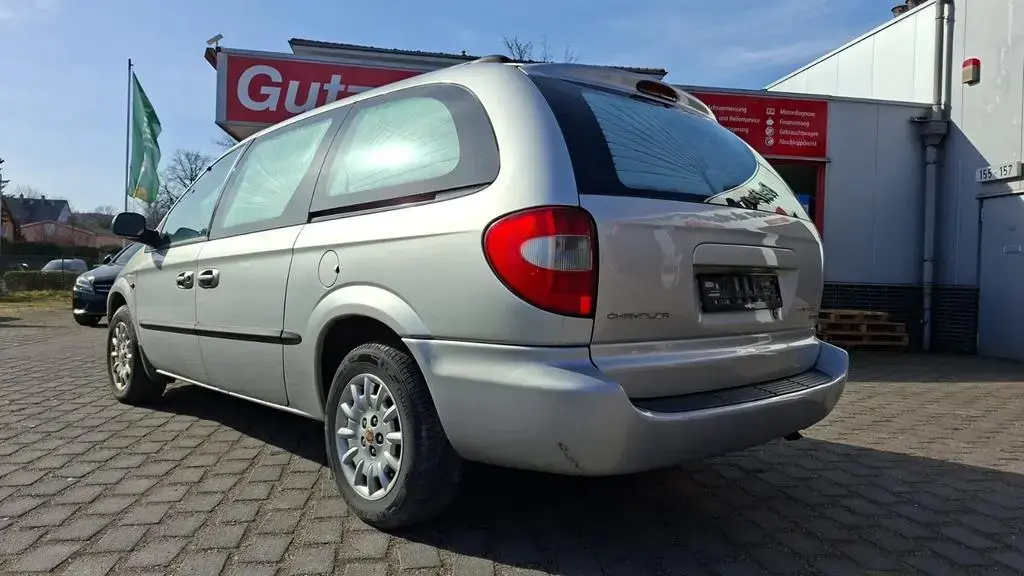 Main__Slider__Photo:Chrysler Grand Voyager Limited 2.5 CRD Leichenwagen 09/2002-1