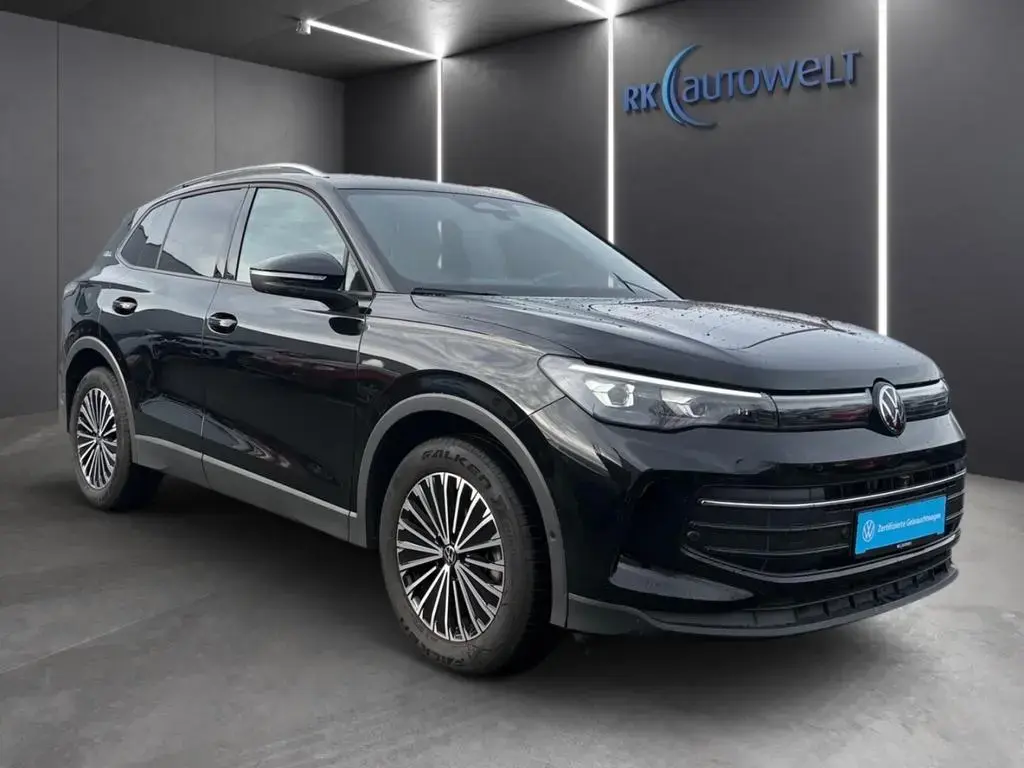 Main__Slider__Photo:Volkswagen Tiguan Goal 1.5 eTSI AHK-klappbar Navi 360 Kamer 04/2025-1
