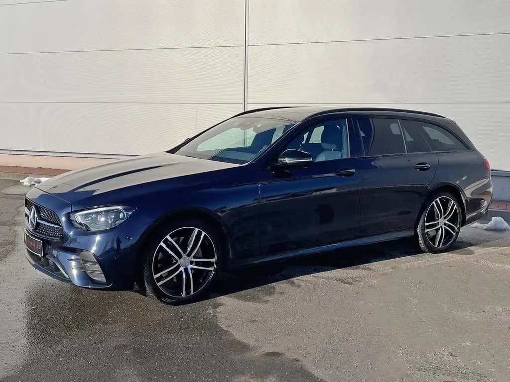 Main__Slider__Photo:Mercedes-Benz E 200 4Matic AMG LINE AHK SPORTPAKET DAB LORDOSE 01/2021-0