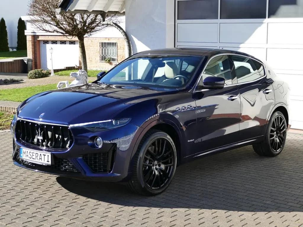 Main__Slider__Photo:Maserati Levante Gransport * Luftfed.+H&K-Sound+21"Alu ! 02/2021-0