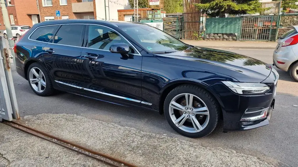 Main__Slider__Photo:Volvo V90 Kombi Inscription-Navi-Leder-Automatik 03/2019-1