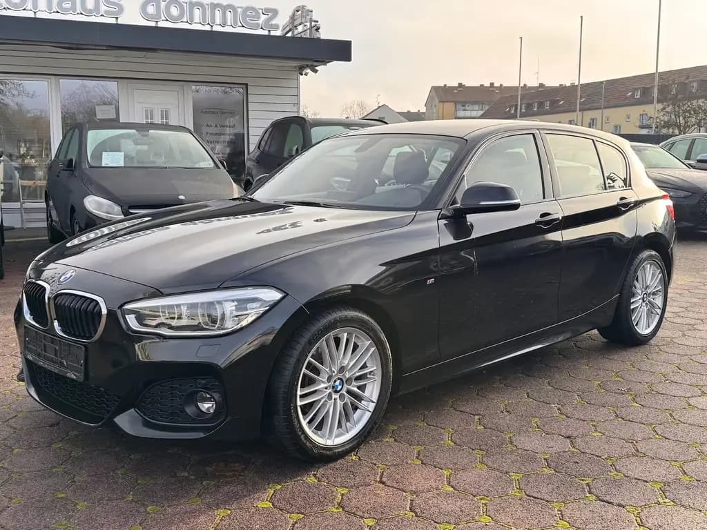 Main__Slider__Photo:BMW 118 d M Sport RFKA LED NAVI PROF MEMORY 01/2018-0