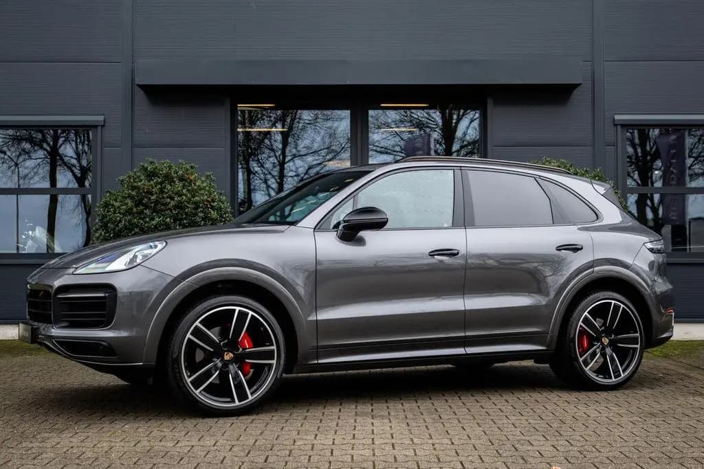 Main__Slider__Photo:Porsche Cayenne 3.0 340pk Sport design, Panorama 03/2019-0