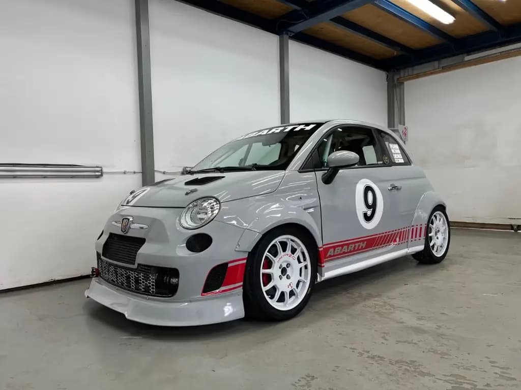 Main__Slider__Photo:Abarth 500 orig. Cup Assetto Corse Track Rennstrecke 04/2009-0