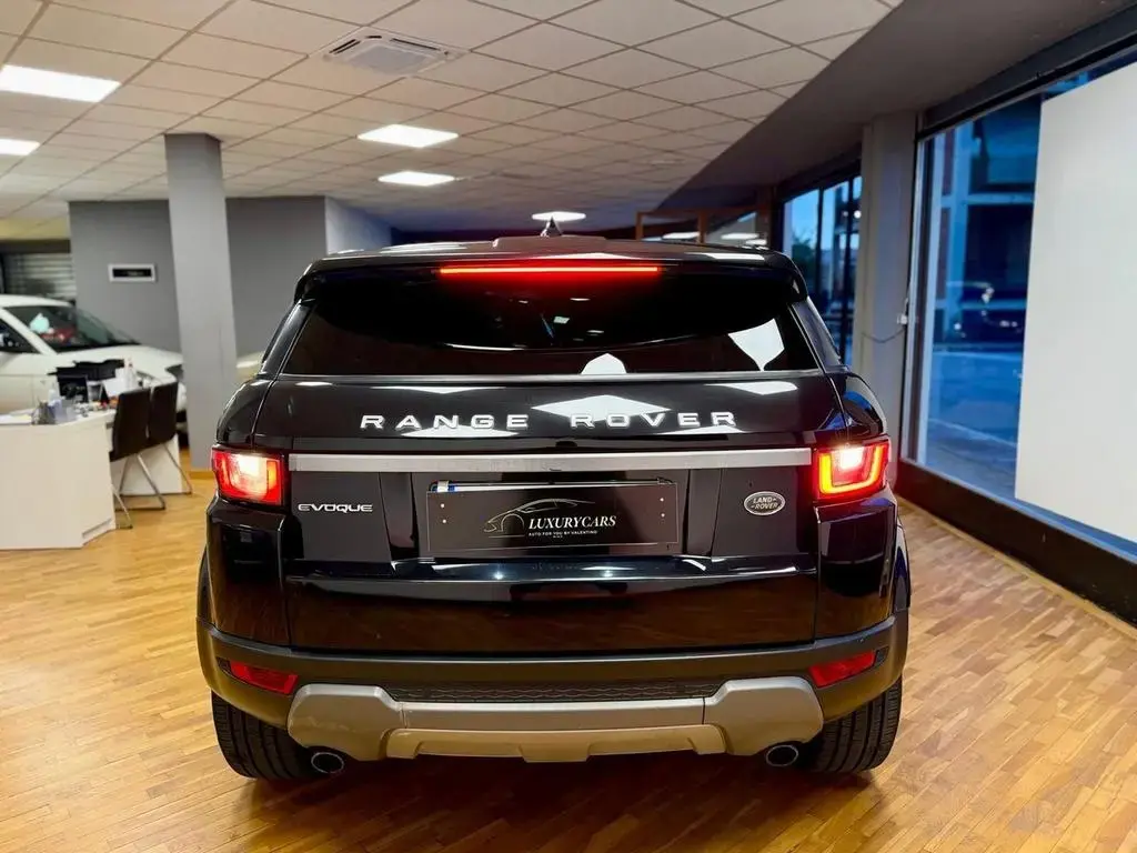 Main__Slider__Photo:Land Rover Discovery Range Evoque 2.0 TD4 180 CV Coupé HSE 03/2018-1