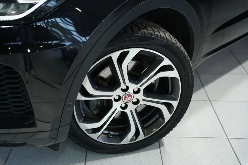 Main__Slider__Photo:Jaguar E-Pace AWD Aut.*2.HD *ACC *Memory *Pano *H-UP 06/2018-0