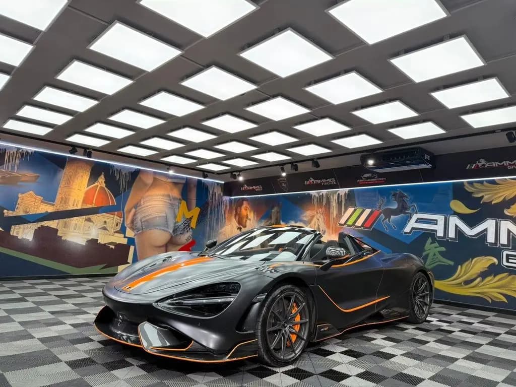 Main__Slider__Photo:McLaren 765LT 765LT PELLICOLATA NERO OPACO (765) 01/2022-0