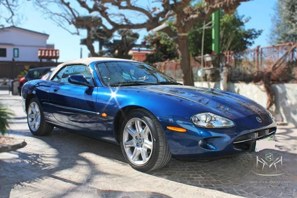 Main__Slider__Photo:Jaguar XK8 4.0 Convertibile 10/1997-0