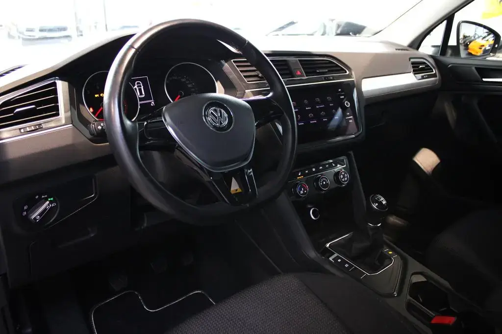 Main__Slider__Photo:Volkswagen Tiguan 1.5 TSI ACT + CARPLAY + 8-FACH + 1.HAND! 08/2019-1