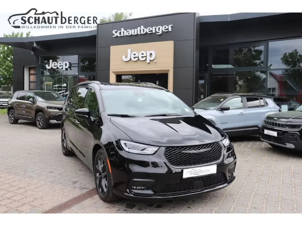 Main__Slider__Photo:Chrysler Pacifica CHRYSLER PACIFICA LIMITED S APPEARANCE null-0