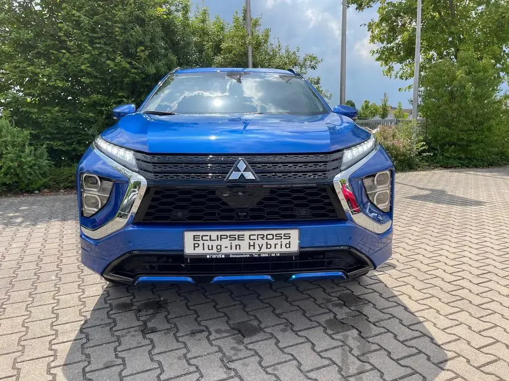 Main__Slider__Photo:Mitsubishi Eclipse Cross PHEV PLUS mit SELECT-Paket VOR ORT 01/2024-1