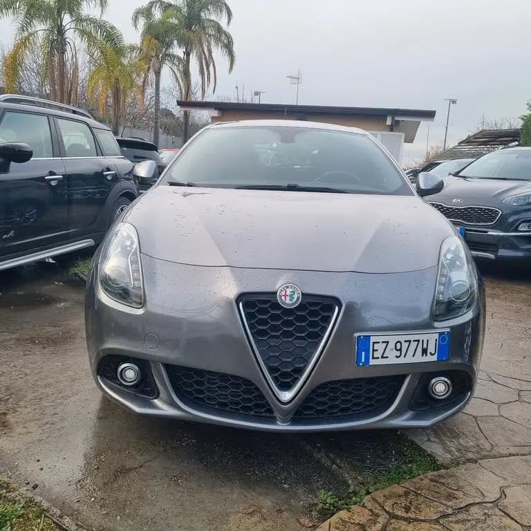 Main__Slider__Photo:Alfa Romeo Giulietta 2.0 JTDm-2 175 CV TCT Exclu 07/2015-0