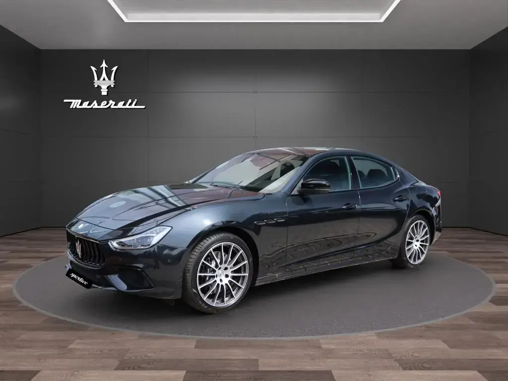 Main__Slider__Photo:Maserati Ghibli Modena Ultima*Sonderleasing* 07/2025-1