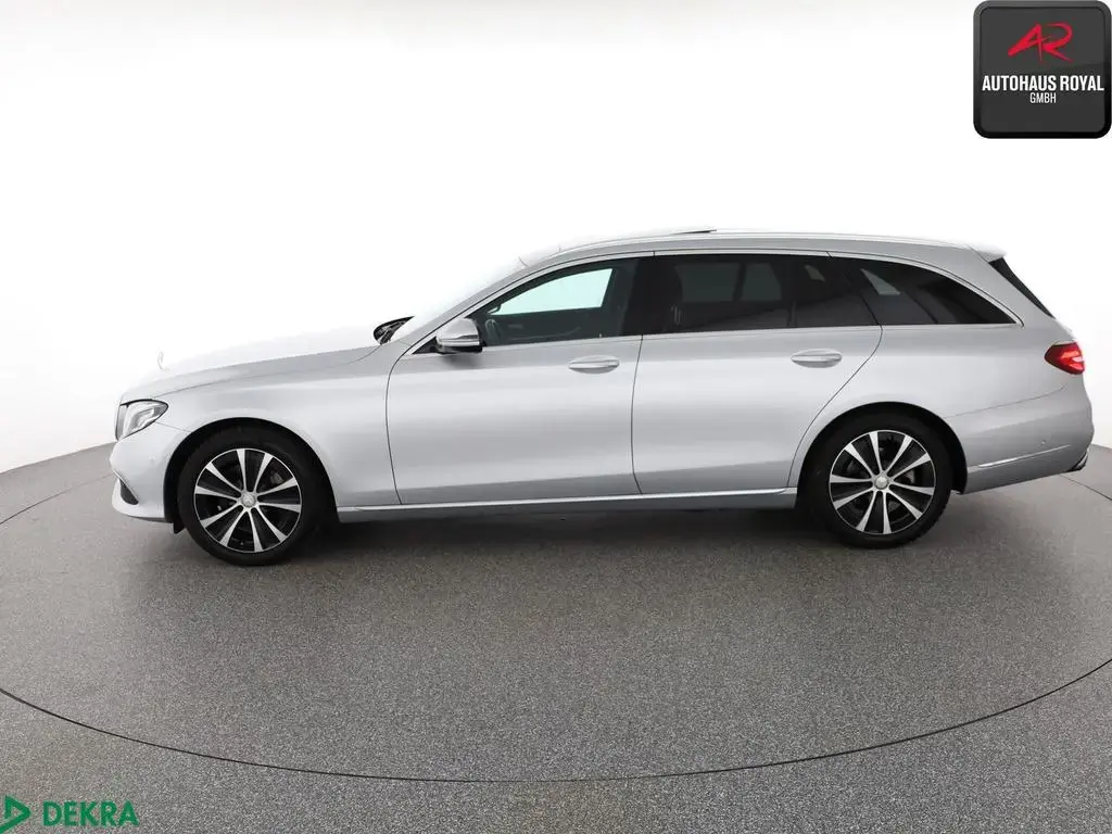 Main__Slider__Photo:Mercedes-Benz E 250 T EXCLUSIVE WIDE,PANO,KAMERA,AHK,CARPLAY 11/2017-1