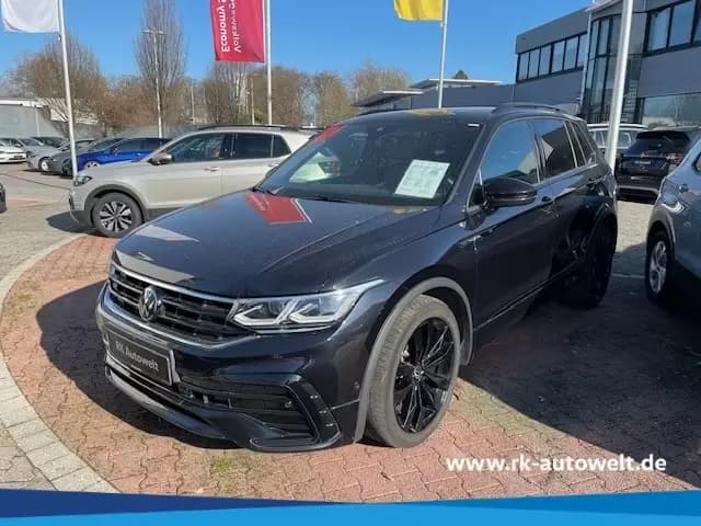 Main__Slider__Photo:Volkswagen Tiguan R-Line 2.0 TSI 4Motion  BlackStyle Matrix 02/2022-0