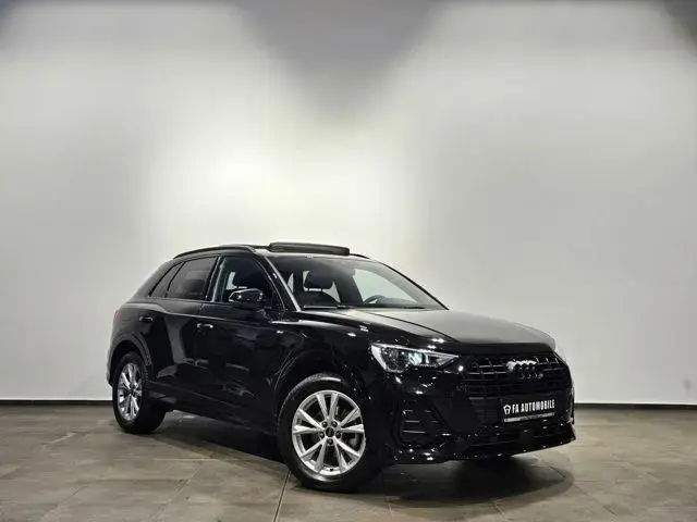 Main__Slider__Photo:Audi Q3 35 TFSI S Line Black Pano Led Ahk Kamera 18'' 05/2025-1