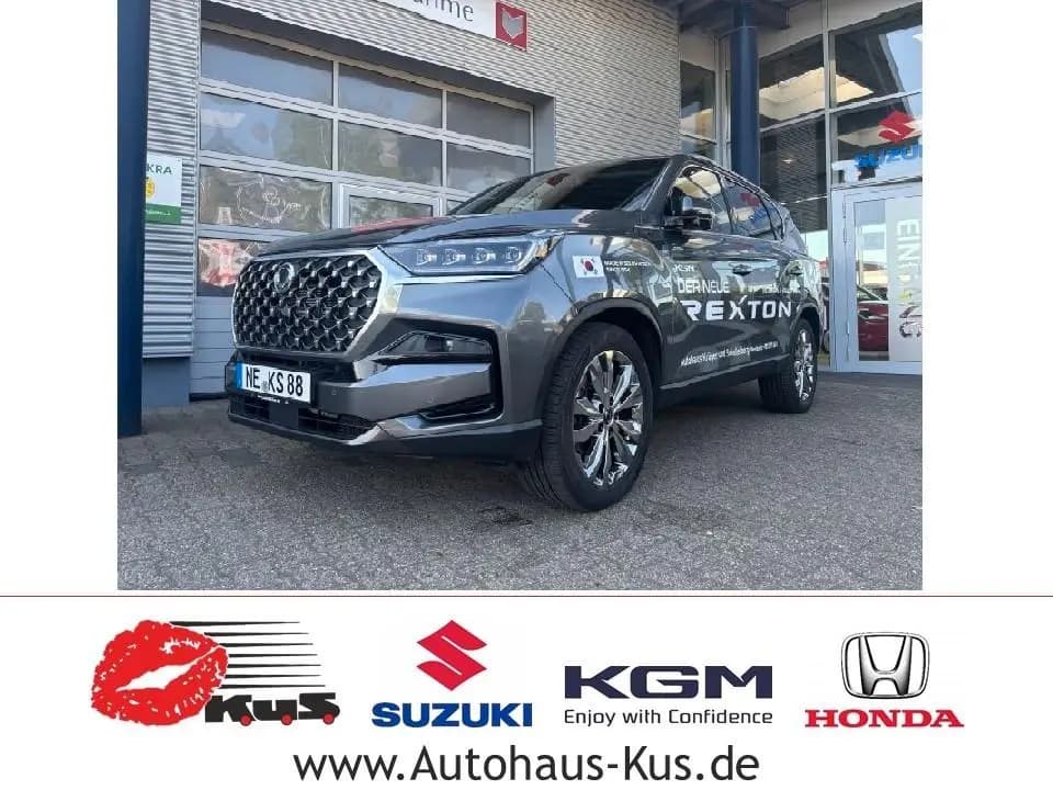 Main__Slider__Photo:Ssangyong Rexton LUX+20Zoll+Wildleder+3,5t AHL+5 Sitzer+ null-0