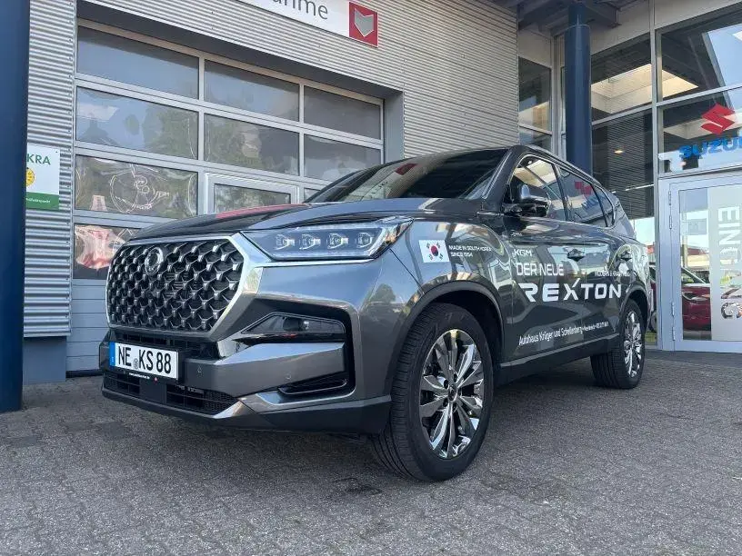 Main__Slider__Photo:Ssangyong Rexton LUX+20Zoll+Wildleder+3,5t AHL+5 Sitzer+ null-1