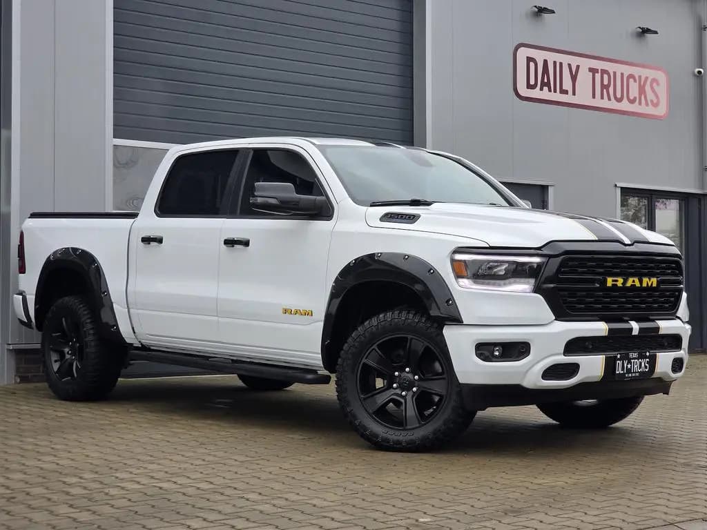 Main__Slider__Photo:Dodge RAM 1500 5.7 4x4 Lone Star Night LED 12´´ AHK 10/2023-0