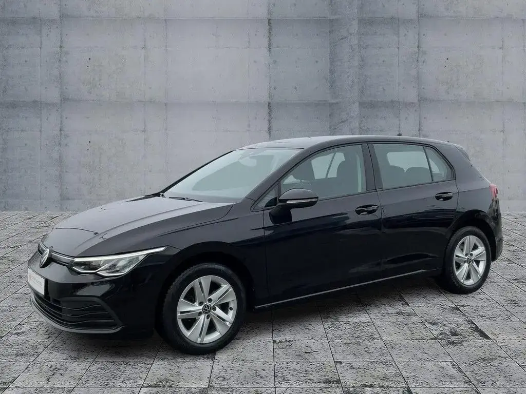 Main__Slider__Photo:Volkswagen Golf VIII 1.5 TSI LIFE LED+NAV+SHZ+2xPDC+AHK+DAB 03/2020-1