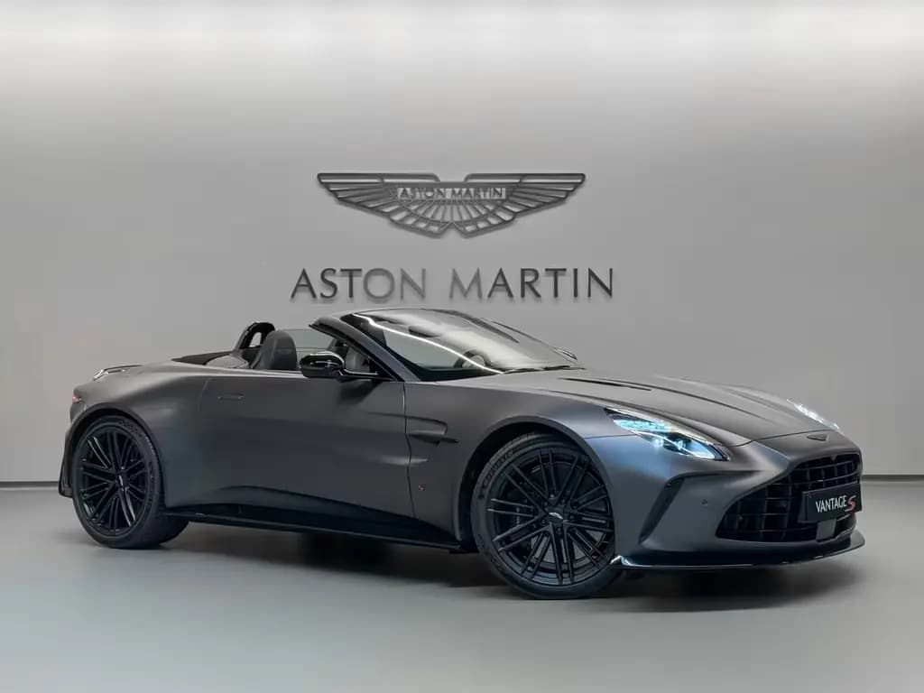 Main__Slider__Photo:Aston Martin V8 Vantage NEW Vantage S Roadster | MODELYEAR 2026 null-0