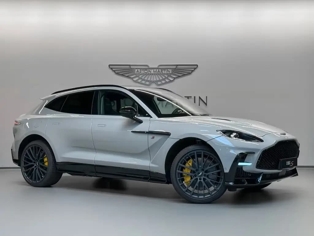 Main__Slider__Photo:Aston Martin DBX S || NEW MODELYEAR 2026 null-0