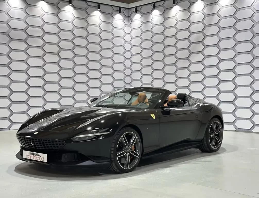 Main__Slider__Photo:Ferrari Roma Spider *Carbon* MY2026 *DISPLAY - JBL null-0