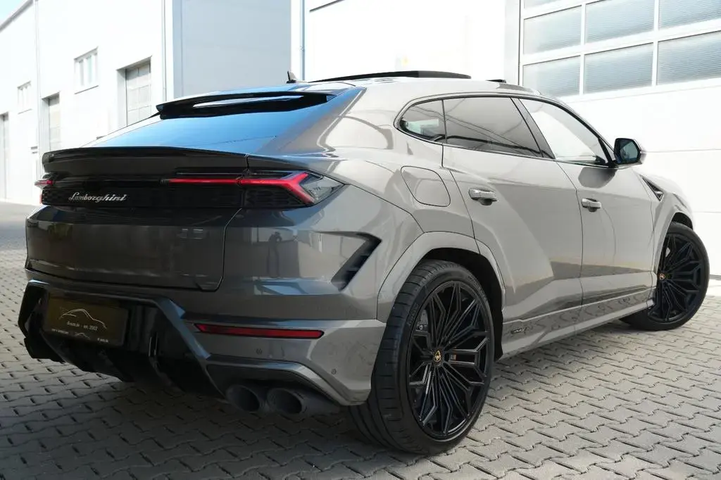 Main__Slider__Photo:Lamborghini Urus SE 4.0/Big Carbon/Style Pk/23"/B&O null-1