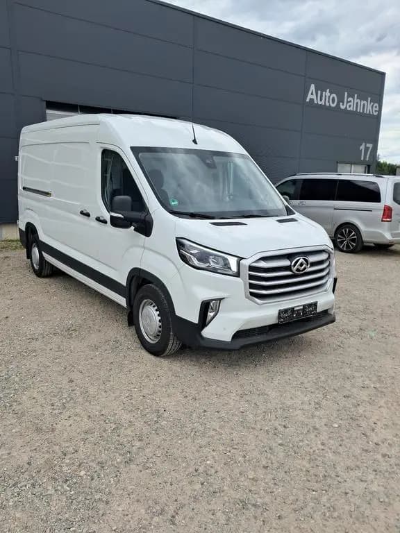 Main__Slider__Photo:Maxus Deliver 9 Kasten L3H2 Luxury ,AHK 11/2024-0