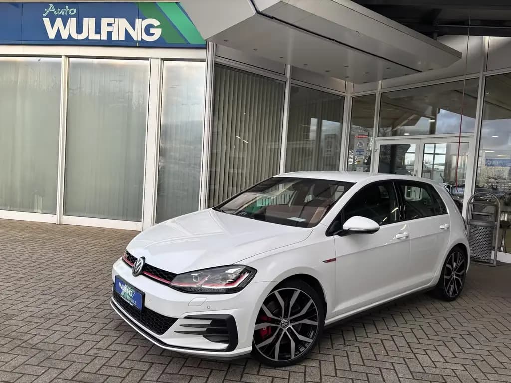 Main__Slider__Photo:Volkswagen Golf GTI DSG Performance AHK ACC CAM LED CARPLAY 11/2019-0