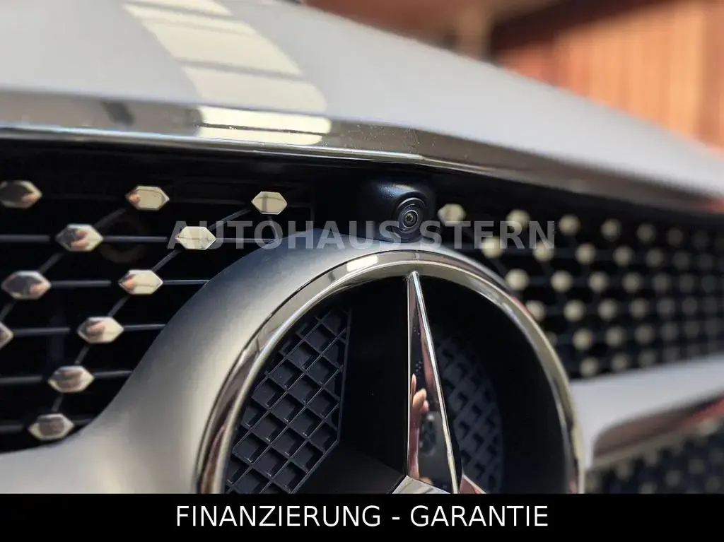 Main__Slider__Photo:Mercedes-Benz E-Class 300 Coupe AMG Line 360°CAM Standhzg 8fach Spur 01/2018-1