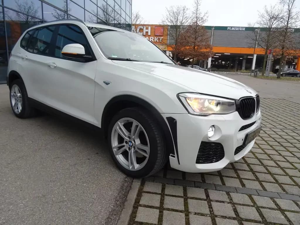 Main__Slider__Photo:BMW X3 xDrive 30 d Advantage-Head-Up-Automatik 06/2018-0