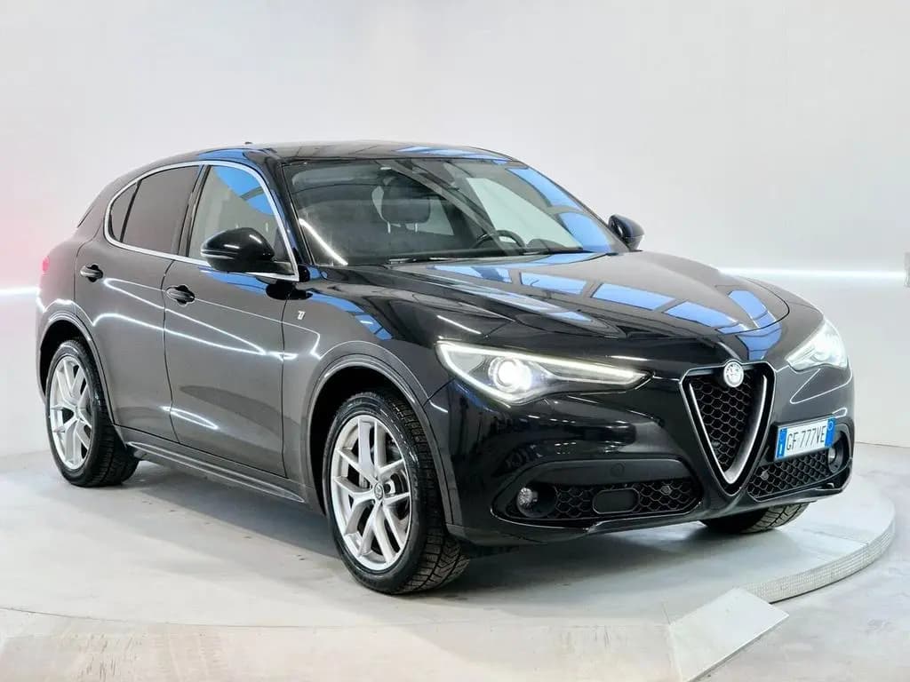 Main__Slider__Photo:Alfa Romeo Stelvio 2.2 Turbodiesel 210 CV AT8 Q4 06/2021-0