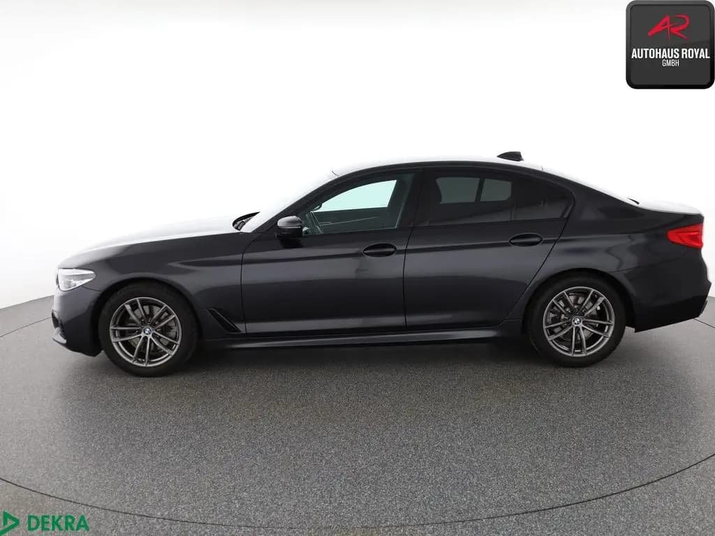 Main__Slider__Photo:BMW 5 Series 520 d xDrive M SPORT SHADOW STANDHZ,HUD,HARMAN/K 09/2018-0