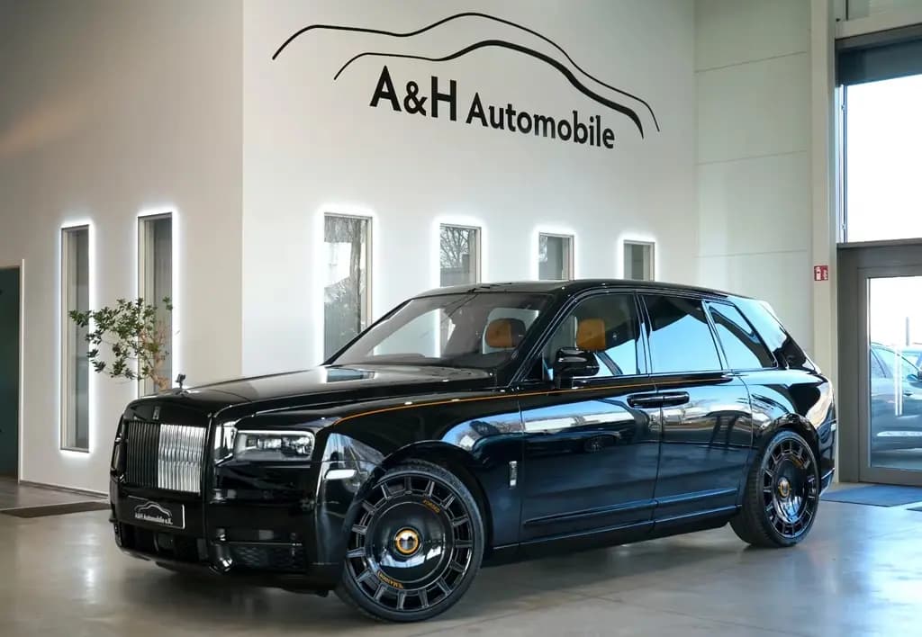 Main__Slider__Photo:Rolls-Royce Cullinan BLACK BADGE*MANSORY*STARLIGHT*BESPOKE* 07/2023-0