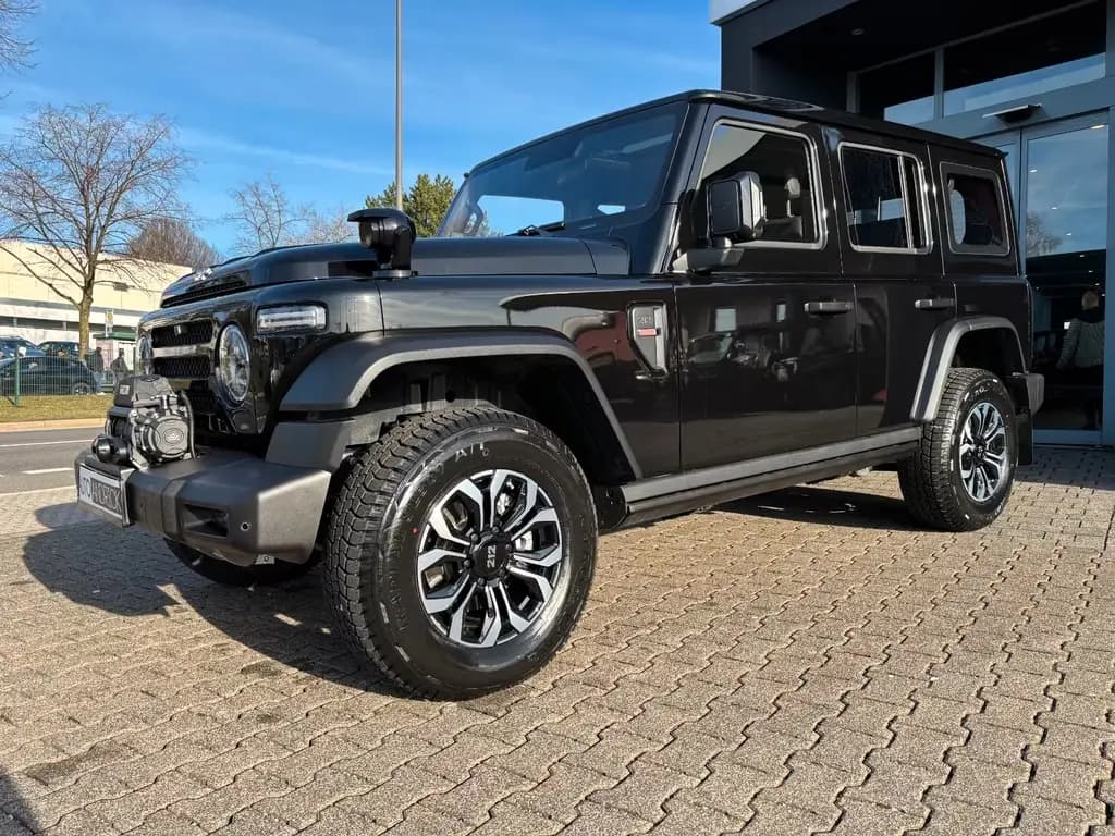 Main__Slider__Photo:BAW 212 KAMERA PDC LEDER SHZ WINDE GSD 4X4 2X SPERRE null-0